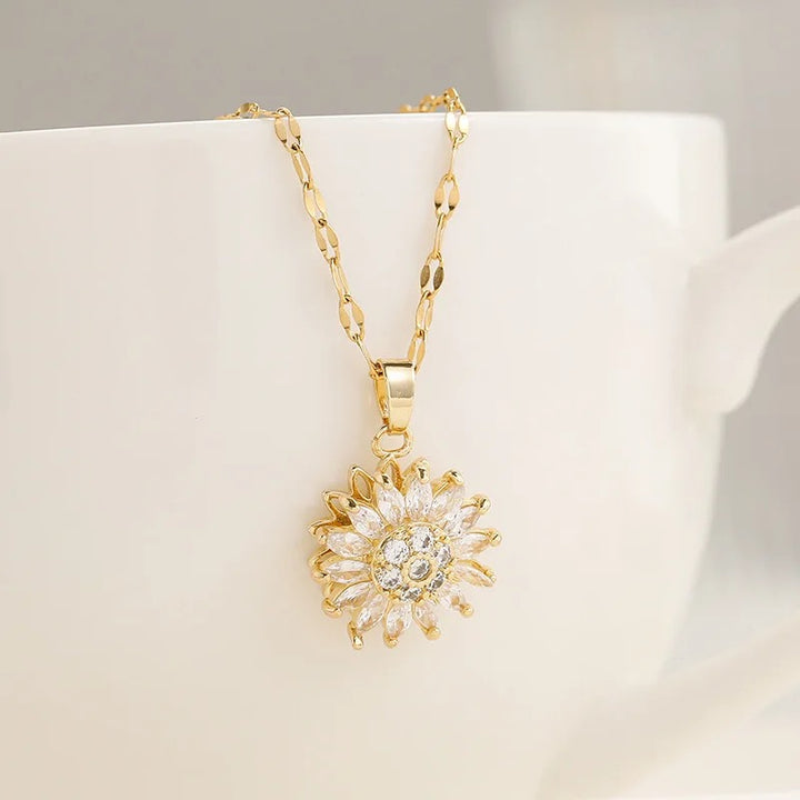 Viral Spinning Sunflower Rotating Necklace For Women (TRENDING NOW 🔥)